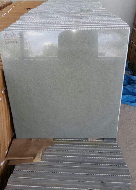 270-435X607_INTERIOR-RIGHT-Acadian-Black